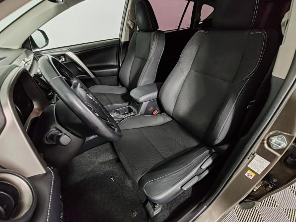 Toyota RAV4 IV (XA40) Рестайлинг с пробегом 2017 года, цена 2 199 000 рублей, 142774 км, внедорожник, Автокод Объявления