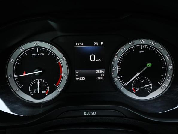Skoda Karoq I с пробегом 2017 года, цена 2 279 000 рублей, 94520 км, внедорожник, Автокод Объявления