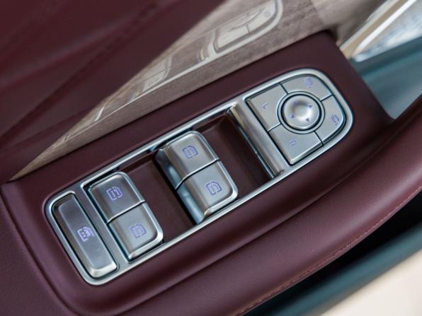 Hongqi HS7 II с пробегом 2025 года, цена 5 590 000 рублей, 4 км, внедорожник, Автокод Объявления