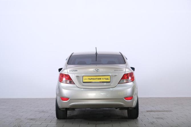 Hyundai Solaris I с пробегом 2013 года, цена 969 000 рублей, 153000 км, седан, Автокод Объявления