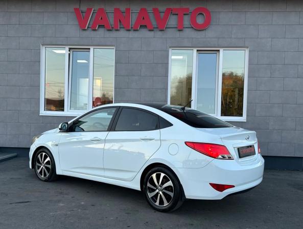 Hyundai Solaris I Рестайлинг с пробегом 2015 года, цена 950 000 рублей, 167631 км, седан, Автокод Объявления