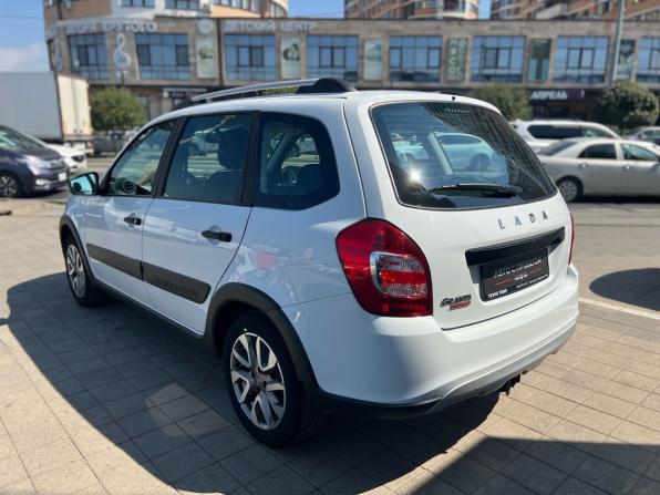Lada (ВАЗ) Granta I Рестайлинг с пробегом 2023 года, цена 860 000 рублей, 52000 км, универсал, Автокод Объявления