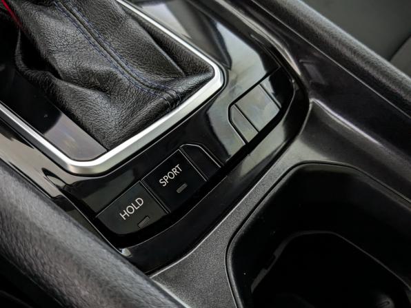 Jeep Compass II Рестайлинг с пробегом 2021 года, цена 2 320 000 рублей, 63168 км, внедорожник, Автокод Объявления