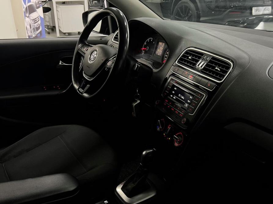 Volkswagen Polo V Рестайлинг Казань  - изображение 22