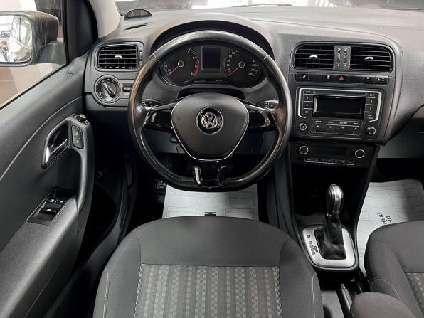 Volkswagen Polo V Рестайлинг с пробегом 2015 года, цена 1 245 000 рублей, 110297 км, седан, Автокод Объявления