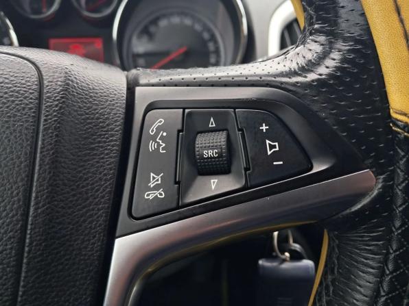 Opel Astra J Рестайлинг с пробегом 2012 года, цена 920 000 рублей, 160971 км, хэтчбек, Автокод Объявления