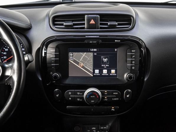 Kia Soul II Рестайлинг с пробегом 2018 года, цена 1 719 000 рублей, 50965 км, хэтчбек, Автокод Объявления