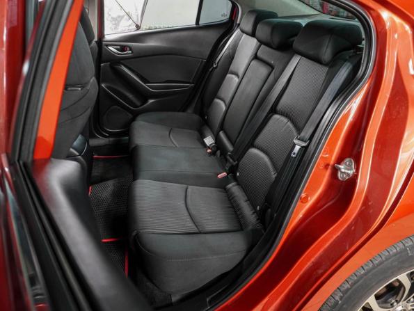 Mazda 3 III (BM) с пробегом 2014 года, цена 1 199 000 рублей, 233238 км, седан, Автокод Объявления