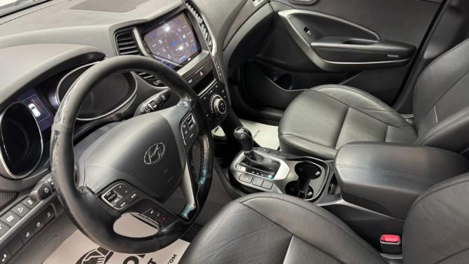 Hyundai Santa Fe III Рестайлинг с пробегом 2017 года, цена 1 850 000 рублей, 197358 км, внедорожник, Автокод Объявления