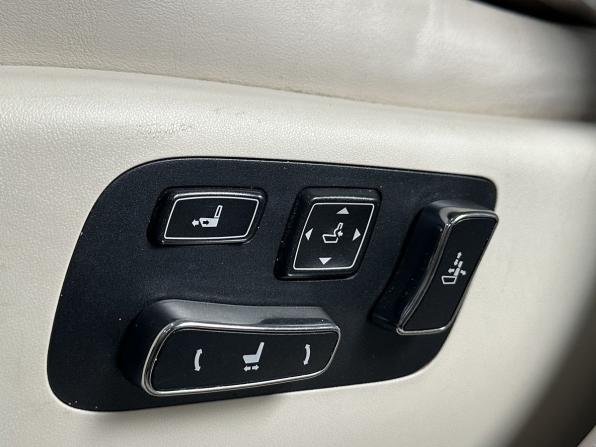 Lexus LS IV Рестайлинг 2 с пробегом 2012 года, цена 1 990 000 рублей, 243589 км, седан, Автокод Объявления