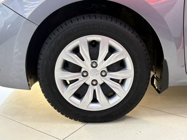 Hyundai Solaris II с пробегом 2018 года, цена 1 365 000 рублей, 42193 км, седан, Автокод Объявления