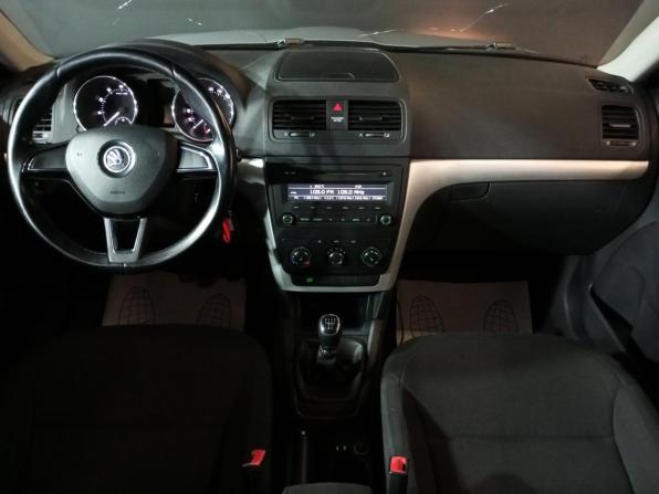 Skoda Yeti I Рестайлинг с пробегом 2014 года, цена 1 200 000 рублей, 129088 км, внедорожник, Автокод Объявления