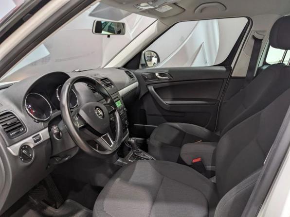 Skoda Yeti I Рестайлинг с пробегом 2015 года, цена 1 370 000 рублей, 88000 км, внедорожник, Автокод Объявления