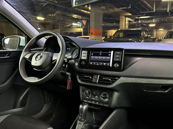 Skoda Rapid II с пробегом 2021 года, цена 1 599 000 рублей, 76366 км, лифтбек, Автокод Объявления