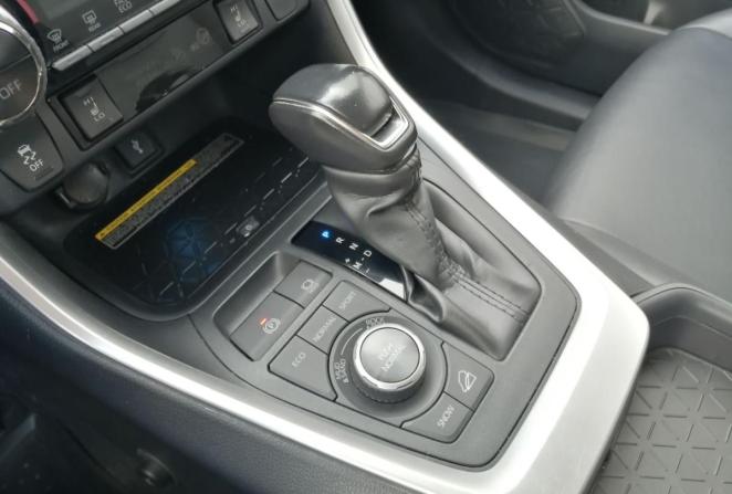 Toyota RAV4 V (XA50) с пробегом 2020 года, цена 3 950 000 рублей, 40818 км, внедорожник, Автокод Объявления