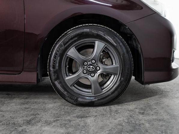 Toyota Wish II Рестайлинг с пробегом 2013 года, цена 1 395 000 рублей, 132300 км, минивэн, Автокод Объявления