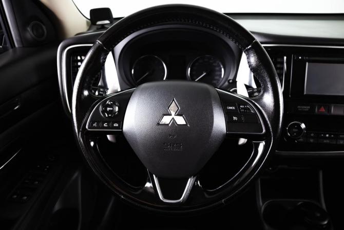 Mitsubishi Outlander III Рестайлинг 2 с пробегом 2016 года, цена 1 999 000 рублей, 149000 км, внедорожник, Автокод Объявления