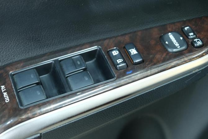 Toyota Camry VII (XV50) Рестайлинг с пробегом 2016 года, цена 2 349 000 рублей, 179000 км, седан, Автокод Объявления