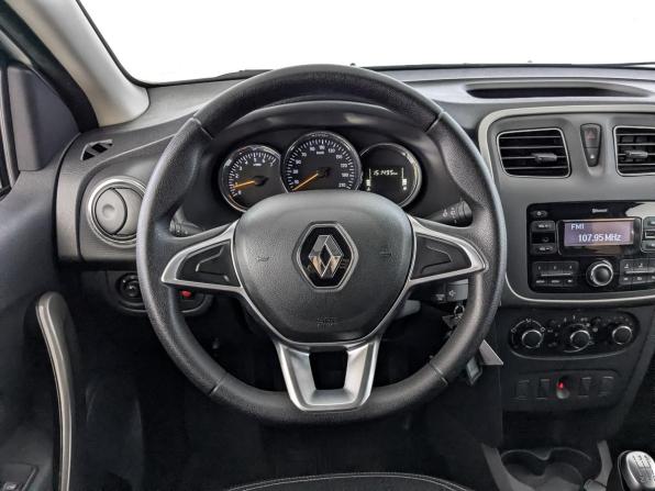 Renault Logan II Рестайлинг с пробегом 2022 года, цена 900 000 рублей, 151485 км, седан, Автокод Объявления