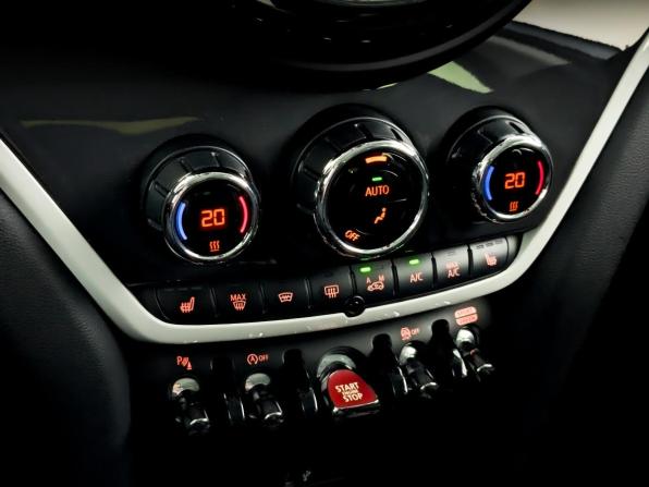 Mini Countryman II с пробегом 2018 года, цена 2 650 000 рублей, 87205 км, внедорожник, Автокод Объявления