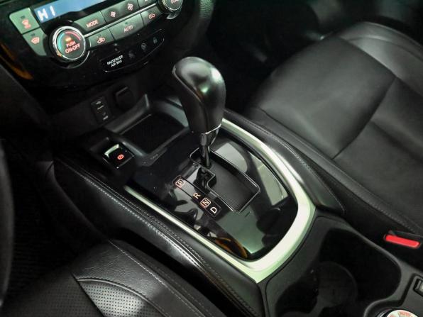 Nissan Qashqai II с пробегом 2015 года, цена 1 790 000 рублей, 97713 км, внедорожник, Автокод Объявления