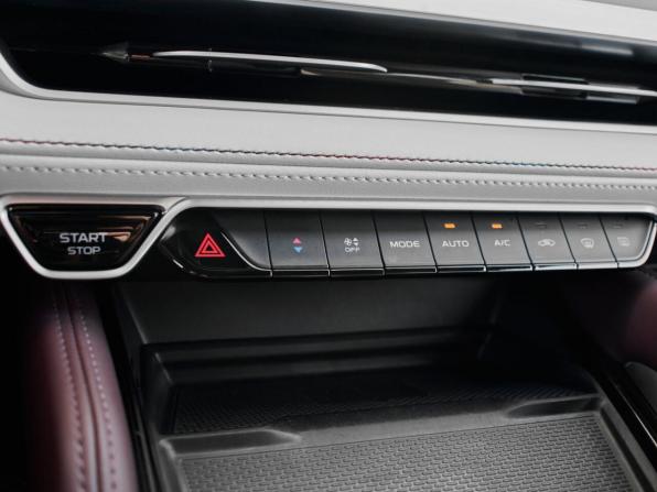 Geely Monjaro I с пробегом 2023 года, цена 3 450 000 рублей, 29433 км, внедорожник, Автокод Объявления