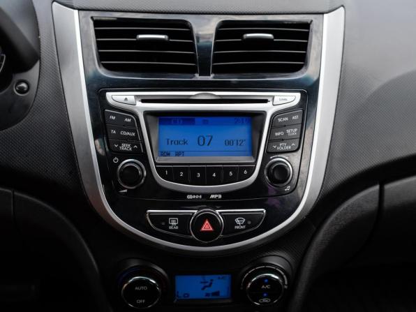 Hyundai Solaris I с пробегом 2011 года, цена 820 000 рублей, 153378 км, седан, Автокод Объявления