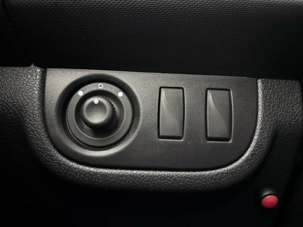 Renault Logan II Рестайлинг с пробегом 2019 года, цена 735 000 рублей, 131111 км, седан, Автокод Объявления