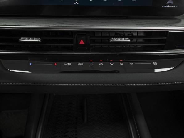 Chery Arrizo 8 с пробегом 2024 года, цена 2 249 000 рублей, 31393 км, седан, Автокод Объявления