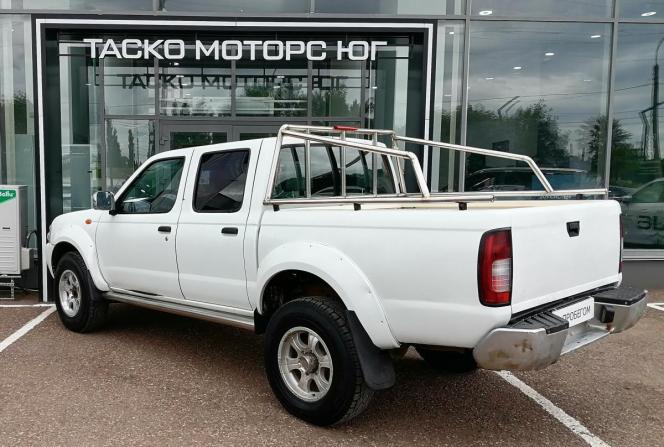 Nissan NP300 с пробегом 2010 года, цена 1 155 000 рублей, 317951 км, пикап, Автокод Объявления