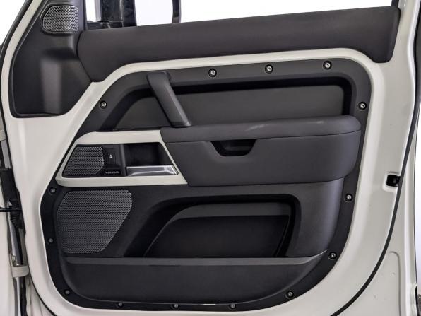Land Rover Defender II с пробегом 2022 года, цена 7 200 000 рублей, 86975 км, внедорожник, Автокод Объявления