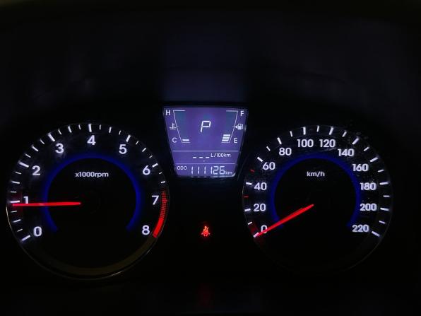 Hyundai Solaris I с пробегом 2013 года, цена 730 000 рублей, 111125 км, седан, Автокод Объявления