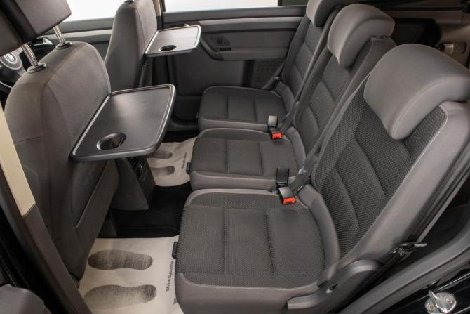 Volkswagen Touran I Рестайлинг 2 с пробегом 2013 года, цена 899 000 рублей, 13700 км, компактвэн, Автокод Объявления