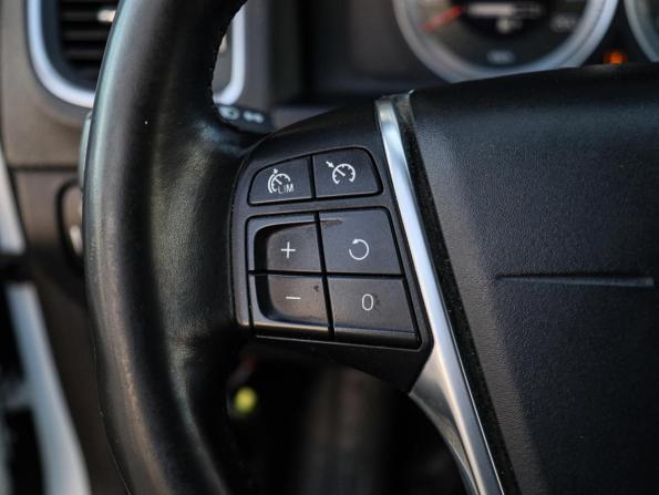 Volvo V60 I с пробегом 2011 года, цена 728 000 рублей, 270560 км, универсал, Автокод Объявления