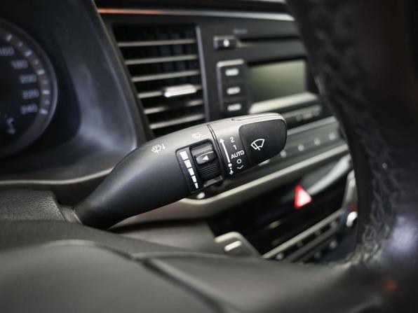 Hyundai Elantra VI (AD) с пробегом 2018 года, цена 1 399 900 рублей, 108000 км, седан, Автокод Объявления