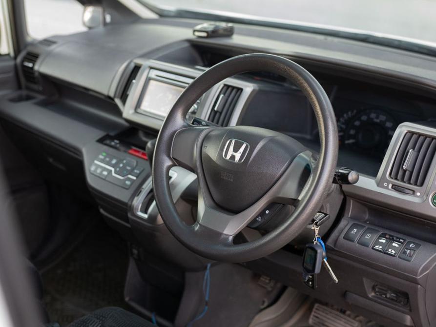 Honda Stepwgn IV Рестайлинг Новосибирск  - изображение 11