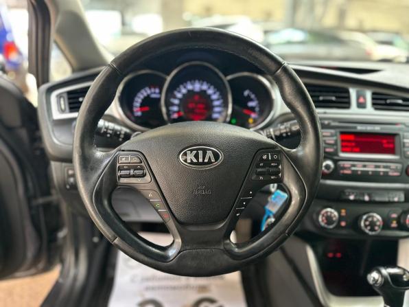 Kia Ceed II с пробегом 2015 года, цена 1 195 000 рублей, 175876 км, хэтчбек, Автокод Объявления