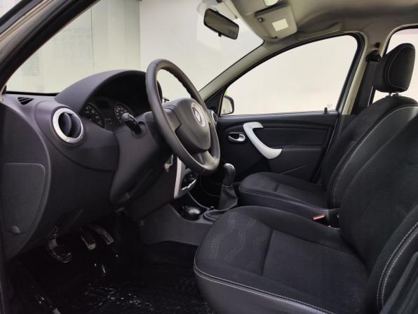 Renault Sandero I с пробегом 2013 года, цена 780 000 рублей, 124744 км, хэтчбек, Автокод Объявления