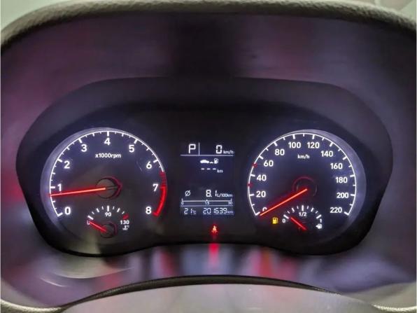 Hyundai Solaris II с пробегом 2017 года, цена 970 000 рублей, 201478 км, седан, Автокод Объявления