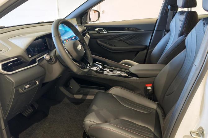 Новый Geely Coolray I Рестайлинг 2 2026 года, цена 2 674 990 рублей, внедорожник, Автокод Объявления