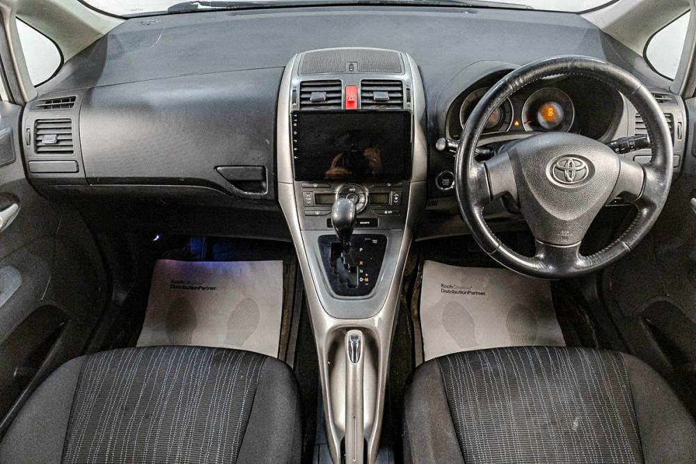Toyota Auris I Челябинск  - изображение 15
