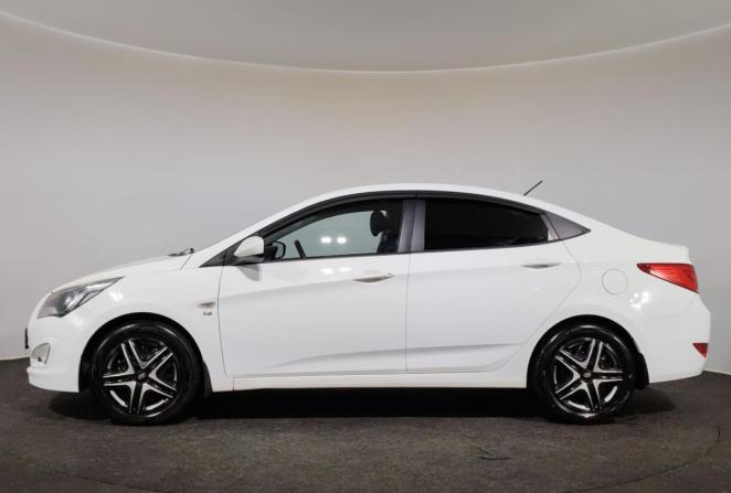 Hyundai Solaris I Рестайлинг с пробегом 2015 года, цена 1 000 000 рублей, 112878 км, седан, Автокод Объявления