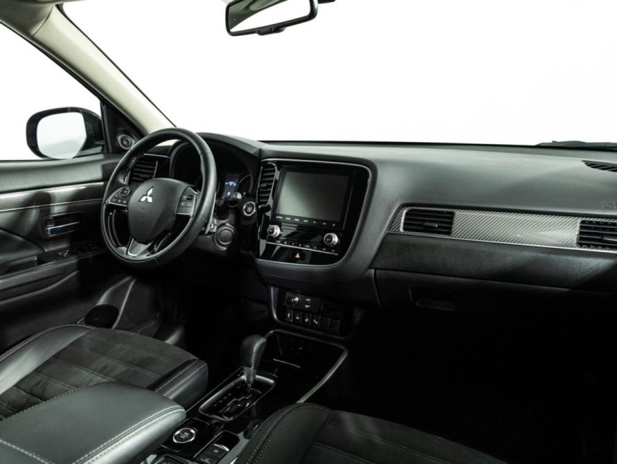 Mitsubishi Outlander III Рестайлинг 3 Санкт-Петербург  - изображение 9