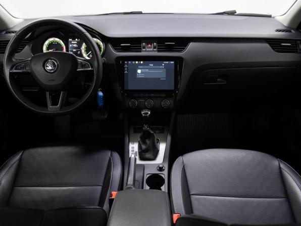 Skoda Octavia III (A7) Рестайлинг с пробегом 2022 года, цена 2 199 000 рублей, 69045 км, лифтбек, Автокод Объявления