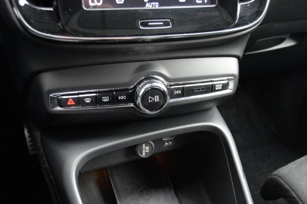 Volvo XC40 I Иркутск  - изображение 20