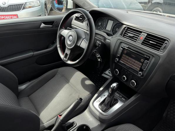 Volkswagen Jetta VI с пробегом 2013 года, цена 1 017 000 рублей, 208375 км, седан, Автокод Объявления