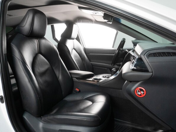 Toyota Camry VIII (XV70) с пробегом 2018 года, цена 2 779 000 рублей, 131006 км, седан, Автокод Объявления