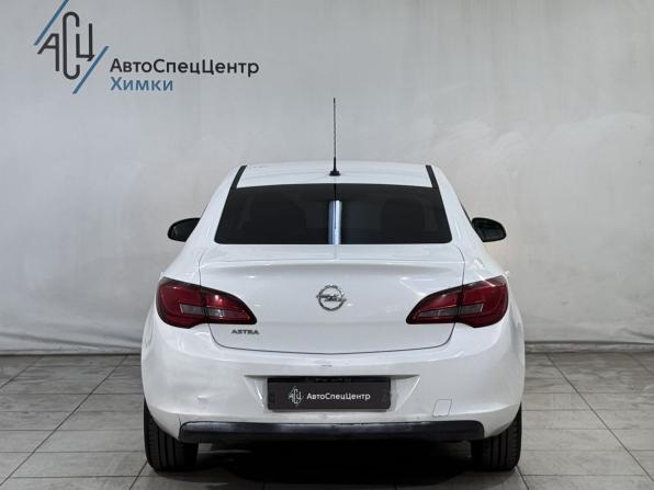 Opel Astra J Рестайлинг с пробегом 2014 года, цена 999 800 рублей, 90000 км, седан, Автокод Объявления