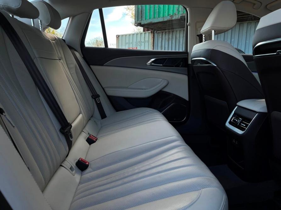 Hongqi H5 II Санкт-Петербург  - изображение 12