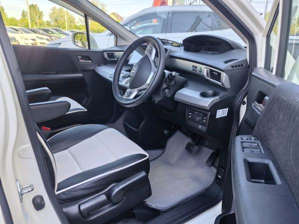 Honda Freed I Рестайлинг с пробегом 2011 года, цена 1 170 000 рублей, 117355 км, компактвэн, Автокод Объявления